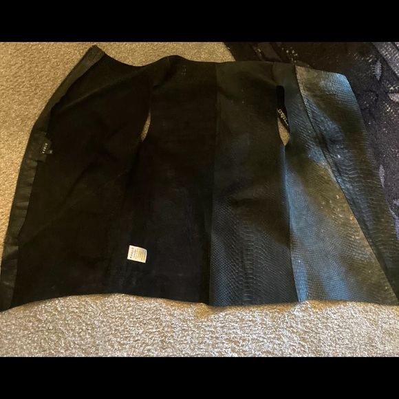 Kahlo Snakeskin embossed Leather Moto vest black S zip asymmetrical - Picture 6 of 7
